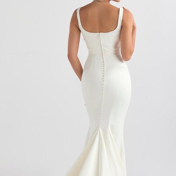 Emilie off white satin mermaid bridal gown size M - Picture 3 of 9